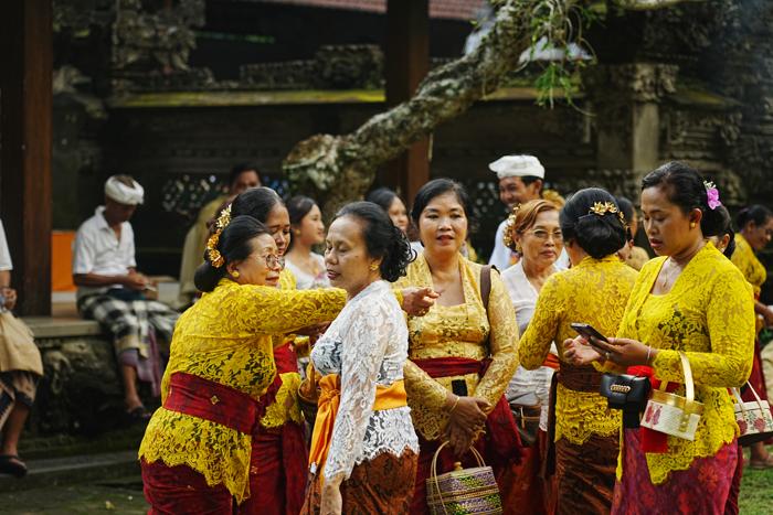 Balinese ceremony procession